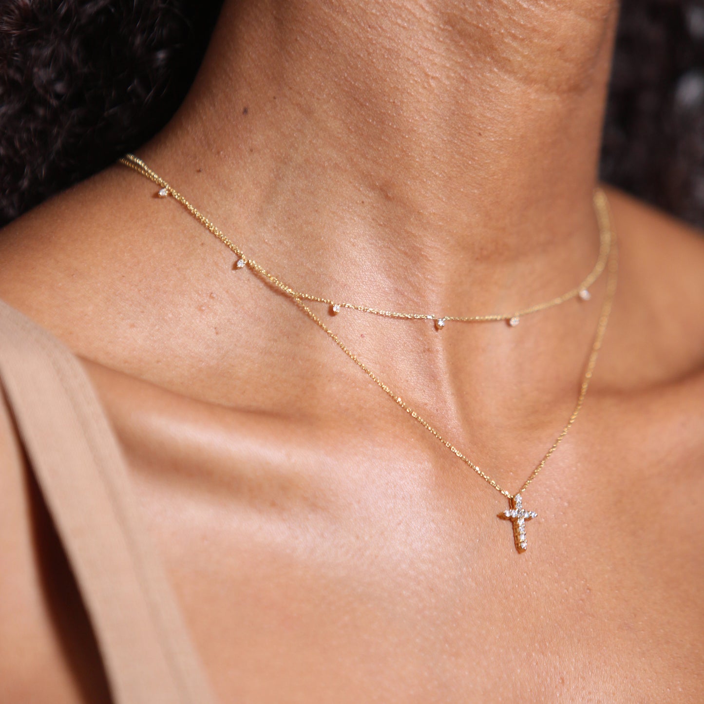 14k Gold Dangling Prong Mini Diamond Necklace