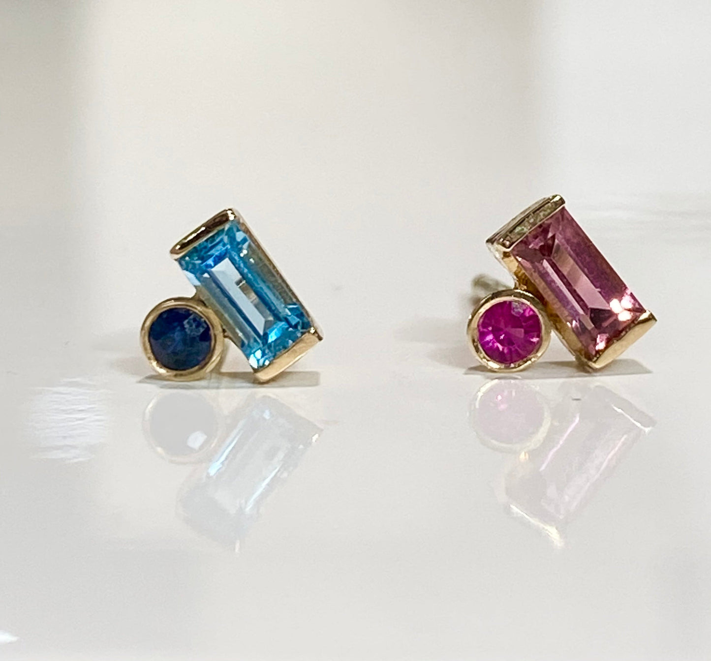 14K Gold Colores Flat Back Stud Earring