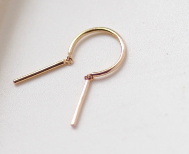 14KT Gold Sway Earring