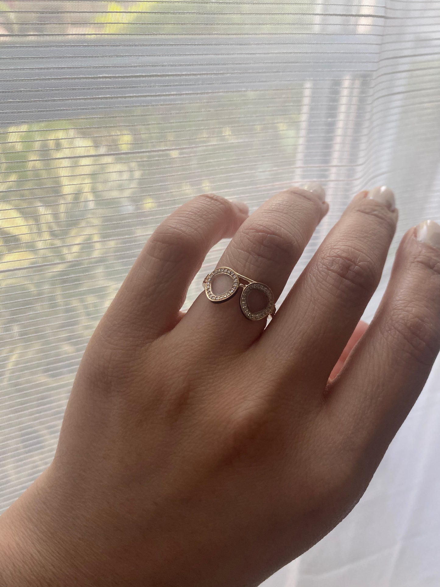 14K Gold Eye Glasses Ring
