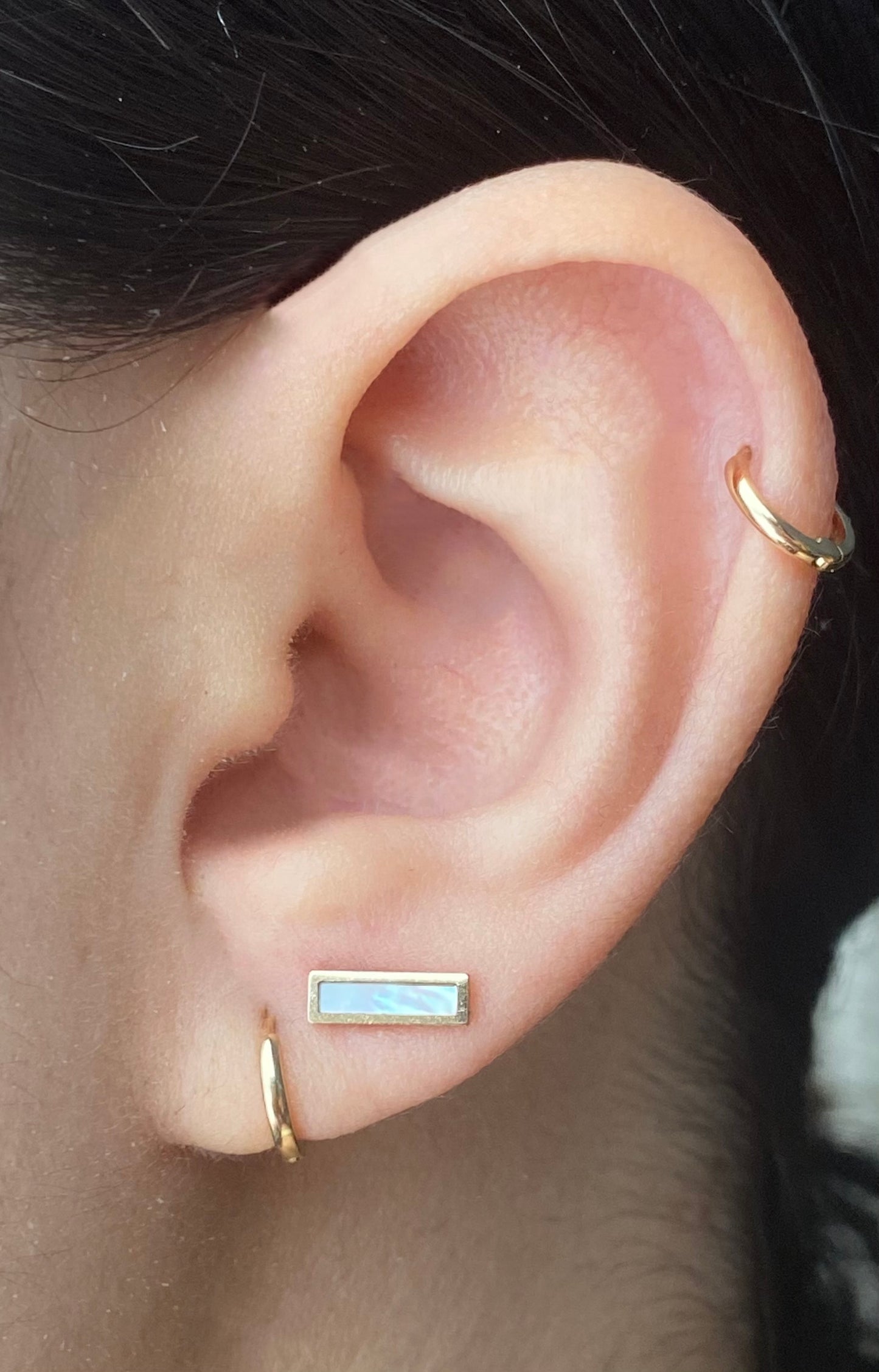 14K Gold Turquoise/Mother Of Pearl Bar Earring