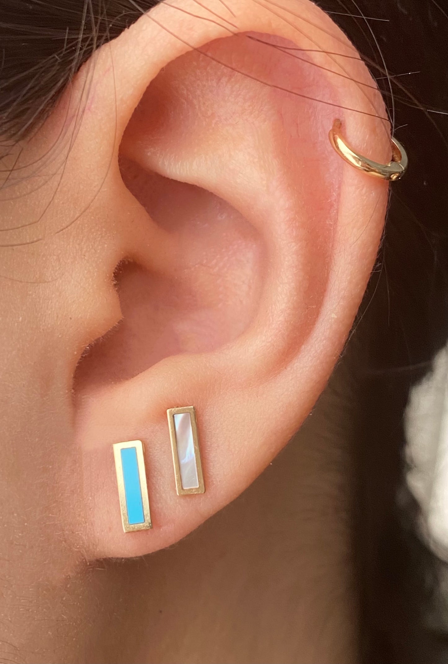 14K Gold Turquoise/Mother Of Pearl Bar Earring