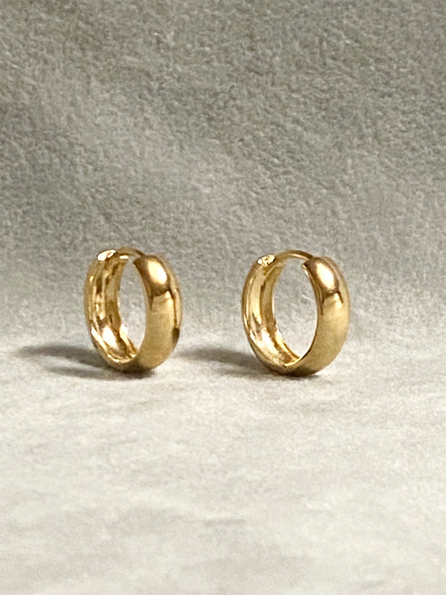 18K Gold Filled Thick Clicker Earrings