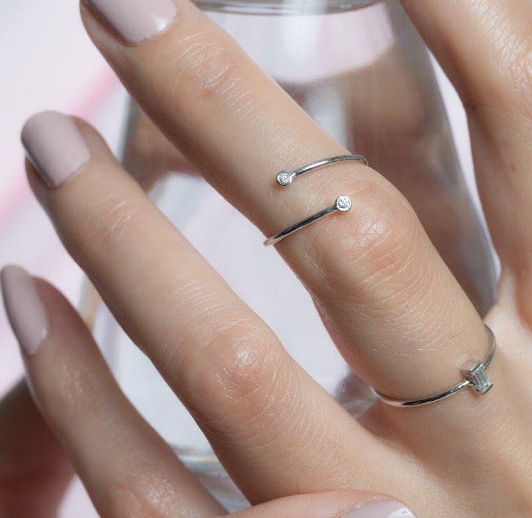 14k Gold Mini Diamond Baguette Ring