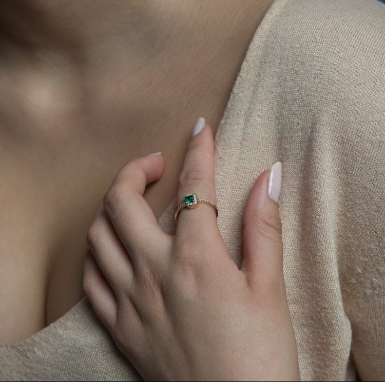 14k Gold Diamond Emerald Ring