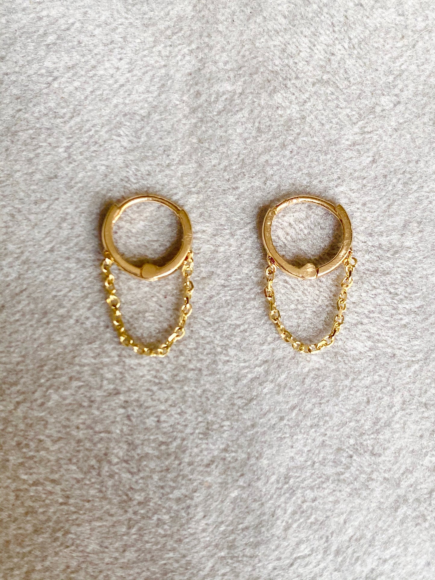 14KT Gold Mini Chain Huggie Clicker Earring